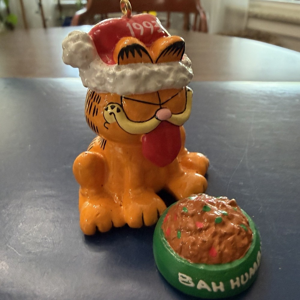 Vintage Garfield 1993 Bah Humbug Food Bowl Santa Hat Christmas Ornament